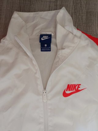 Conjunto deportivo Nike hombre.