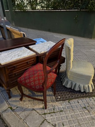 Sillas caoba tapizadas a restaurar. Son 4.