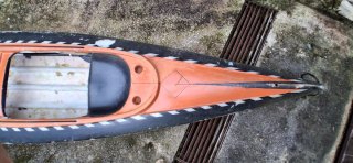 Canoa de fibra de vidrio para 2 personas.
