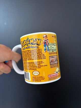 Taza Pokémon Yellow Version Nintendo nuevo