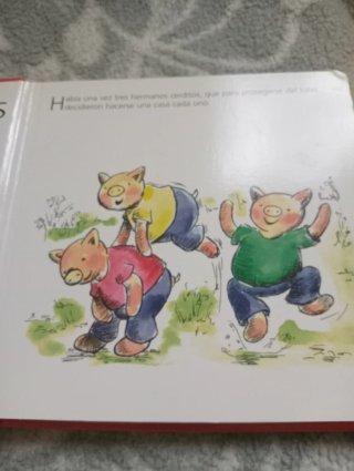 TRES CERDITOS, GATO CON BOTAS