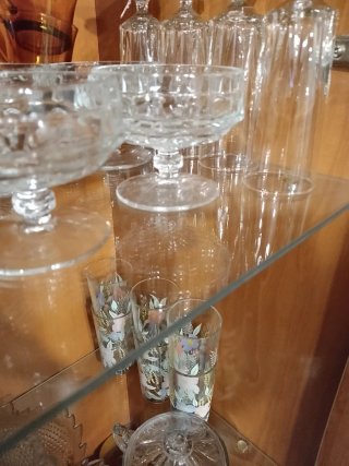 Mueble Comedor Madera y Cristal