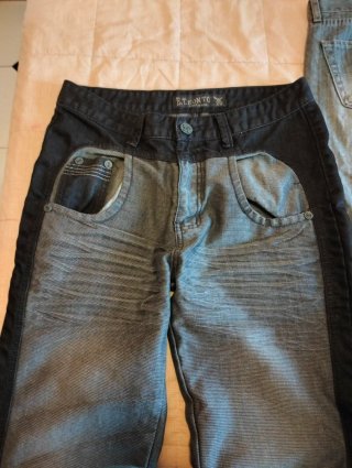 4 Pantalones Vaqueros