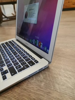 MacBook Air 7.2 2018 i5 8GB, 128gb, Plata