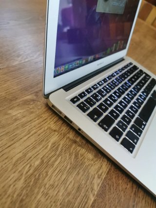 MacBook Air 7.2 2018 i5 8GB, 128gb, Plata