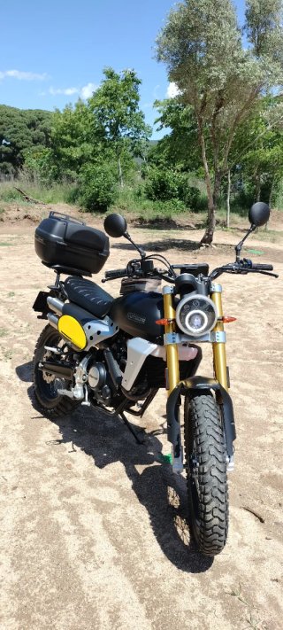 Fantic Caballero 125 Scrambler 8.000km, muy nueva!