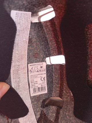 Patines blancos con detalles iridiscentes talla 30