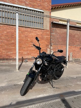Yamaha XSR 700 Negra