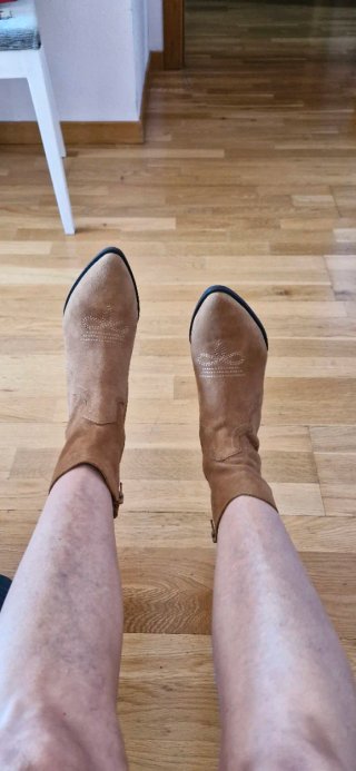 Botas cowboy beige y marrón