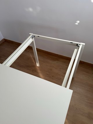 Mesa extensible y 4 Sillas Comedor