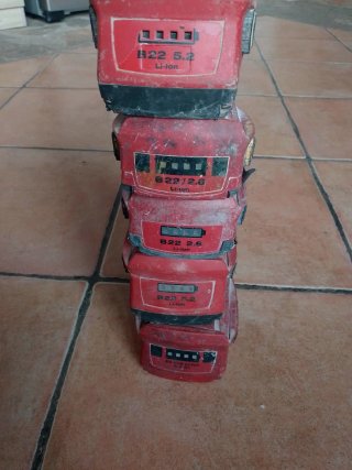 5 Baterías Hilti + 2