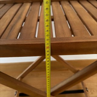 Mesita auxiliar de madera