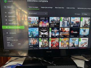 Xbox One con Mando y Juegos NBA 2K18 y FC 24