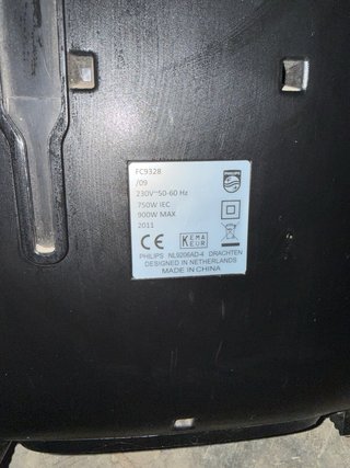 Aspiradora Philips PowerPro Compact