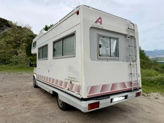 Peugeot J5 477 2002