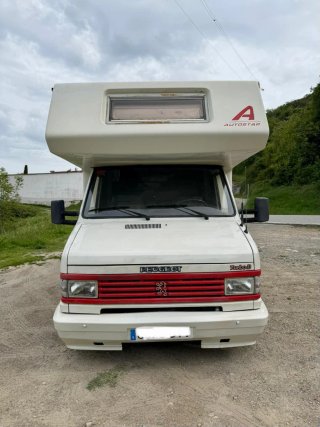 Peugeot J5 477 2002