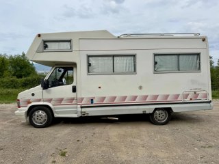 Peugeot J5 477 2002
