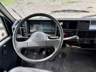 Peugeot J5 477 2002