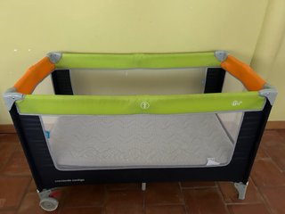 Cuna de viaje plegable