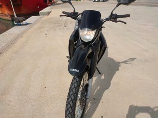 Yamaha XT660R Negra