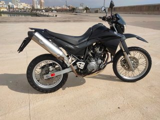 Yamaha XT660R Negra