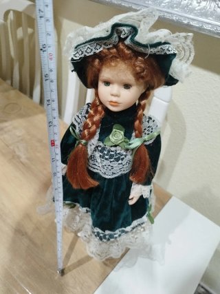 Muñeca de porcelana antigua