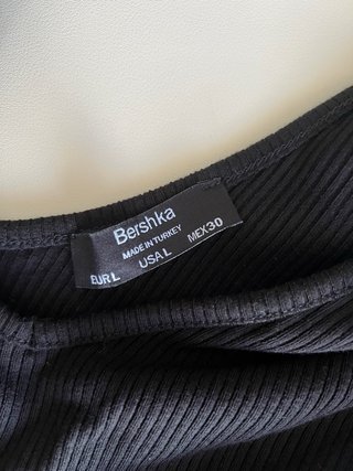 Crop top Bershka negro choker talla L