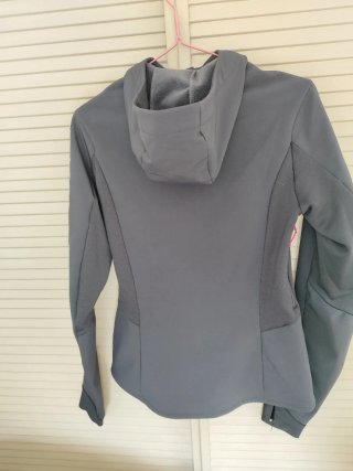 Chaqueta senderismo Quechua mujer negra