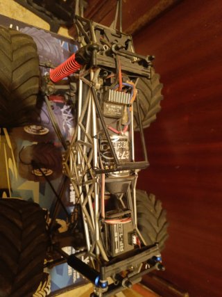 Coche teledirigido 4x4