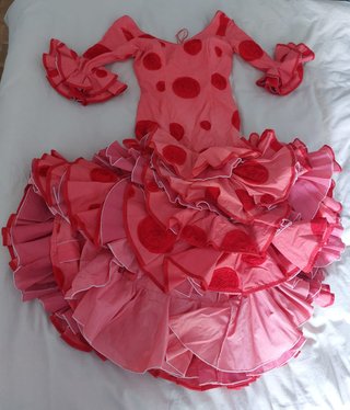 Traje Flamenca Coral Lunares Cinta Rojos