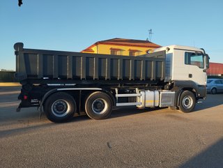 MAN TGS 26 480--CAMIONES CON GANCHO