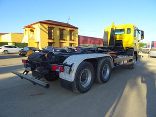 MAN TGS 26 400--CAMIONES CON GANCHO
