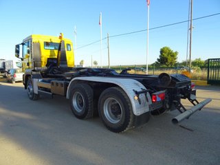 MAN TGS 26 400--CAMIONES CON GANCHO