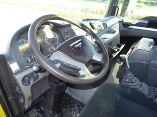 MAN TGS 26 400--CAMIONES CON GANCHO