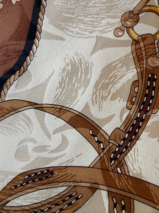 Foulard in pura seta operata fantasia classica