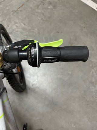 Bicicleta infantil Btwin 20 con pata de cabra
