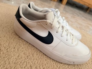 Zapatos Nike Blancos y Negros