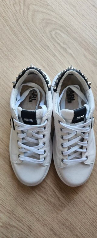 Zapatillas Karl Lagerfeld Blancas con Tachuelas