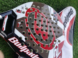 Raqueta Bullpadel K2 38 con funda