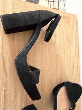 Sandalias Pull&Bear tacón terciopelo negro 37