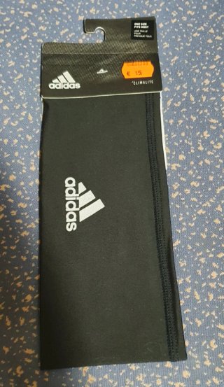 Cinta para la cabeza  y pelo adidas HEADBAND WIDE.