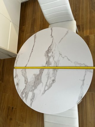 Mesa redonda moderna 80cm mármol y oro