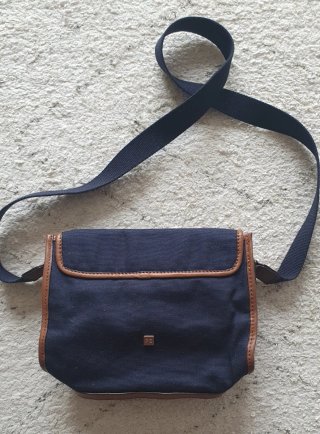 Bolso Purificación García azul y marrón
