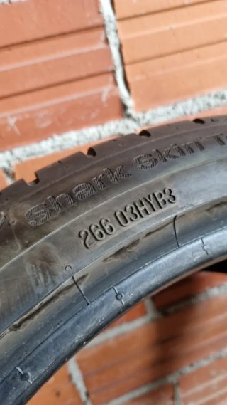 Neumático 225/40R18 92Y XL