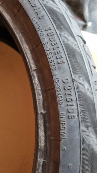 Neumático 225/40R18 92Y XL
