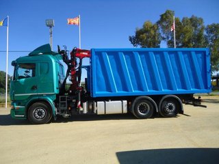 Scania P 420--CAMIONES CON GRUA