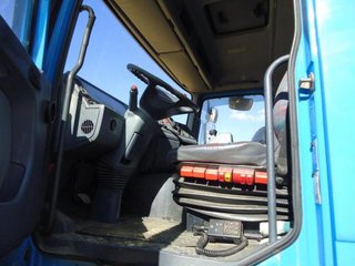 Scania P 420--CAMIONES CON GRUA