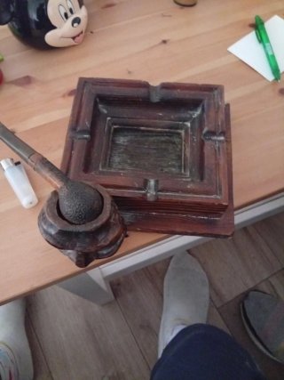 Cenicero de madera vintage