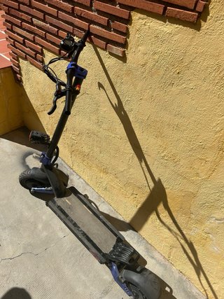 Patinete eléctrico Laotie - controladora rota