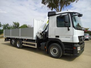Mercedes ACTROS 2532--CAMIONES CON GRUA